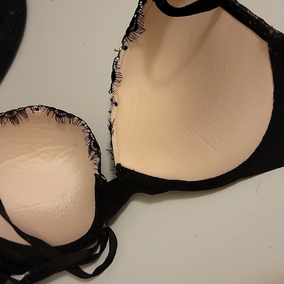 VICTORIA Secret Bra 32C - Picture 6 of 7